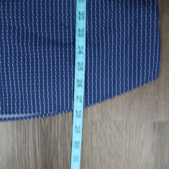 UNTUCKit Mens LARGE Shirt Long Sleeve Button Down Blue Geometric Pattern - Picture 5 of 7